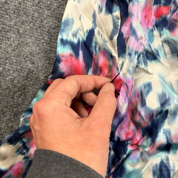 NAKED PRINCESS Women’s 100% Silk Cold shoulder shortie robe size: Medium/Large - Picture 4 of 8